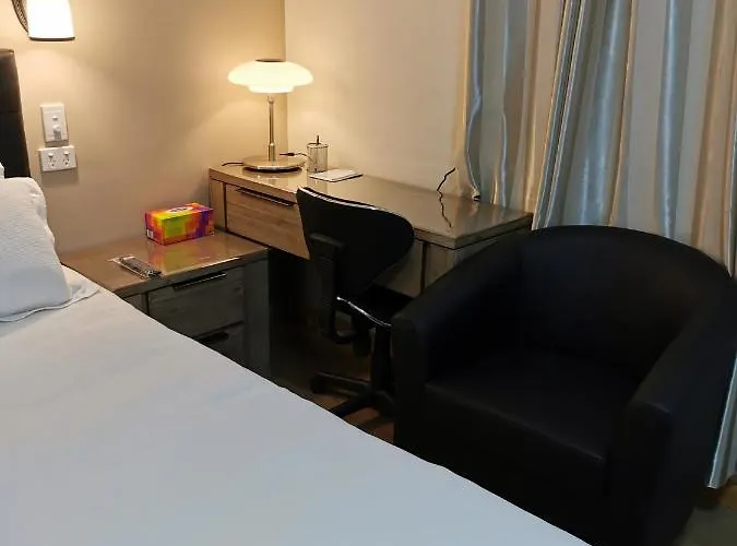 Deluxe Studio